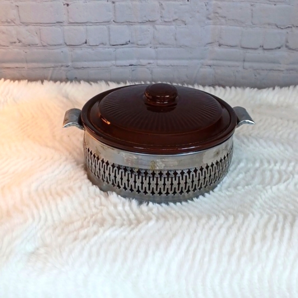 Vintage Stoneware 50,s 60,s  Cookware /W Aluminum  Stand Unique Item